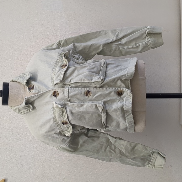 Zara light gray cropped button down jacket size XS - Picture 1 of 5